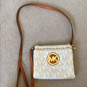 Michael Kors Zouble ZIP Crossbody Bag in Vanilla